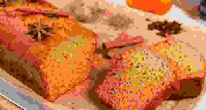 Der Gewürzkuchen verbreitet durch die Verwendung von Lebkuchengewürz weihnachtliche Stimmung und schmeckt super! Die Glasur des Gingerbread Cakes rundet den Geschmack vorzüglich ab.